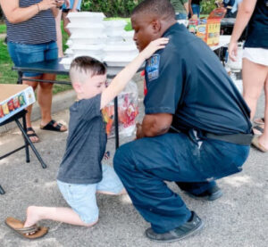 Young Boy Prays Over All Police Officers: ‘i Think They Are My Heroes 